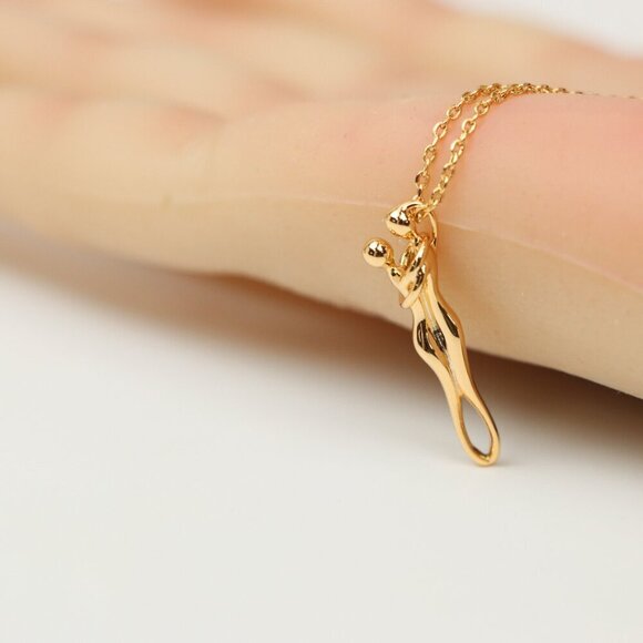 "Romantic Rose Gold Hug Pendant Necklace for Everyday Elegance, XPNL0199 - Picture 3 of 12